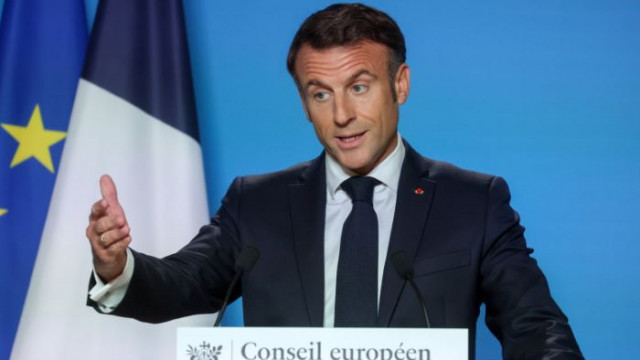 Френският президент Еманюел Макрон обяви на пресконференция че ще пътува до